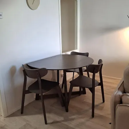 Aallonharja 6 Apartman *